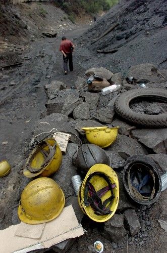 新澳今晚开奖结果查询表34期和煤矿爆炸致3人死亡与煤矿爆炸致3人死亡案例